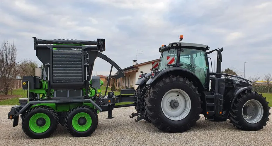 collegato a nuova CIPPATRICE HEIZOHACK HM 10-500K (altezza di carico: 800 mm - tronco cippabile: 500 mm - larghezza di carico: 877 mm)